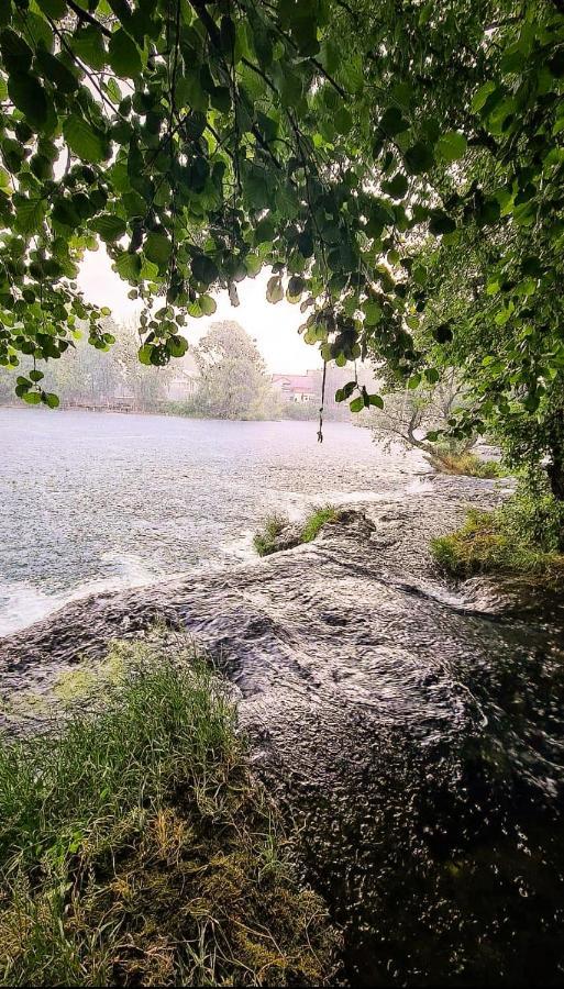 Holiday Home Waterfall View Bihać Exteriér fotografie