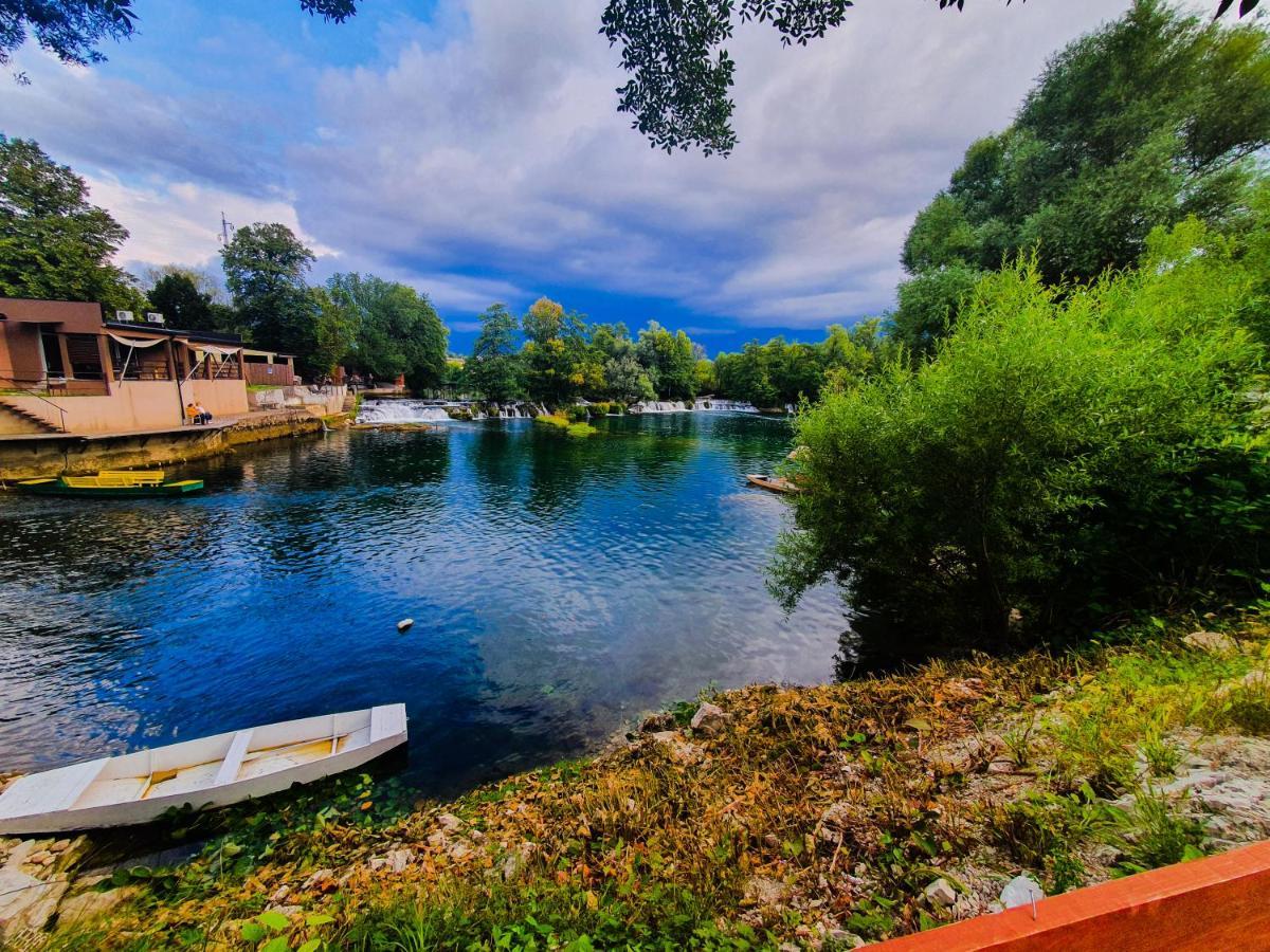 Holiday Home Waterfall View Bihać Exteriér fotografie